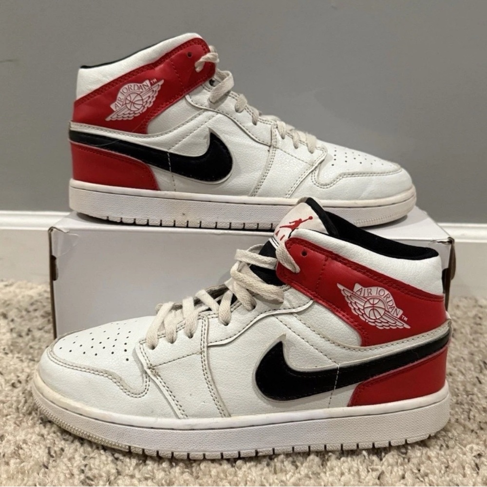 Jordan Air Jordan 1 Retro High OG “Chicago” - 2019 - Size 6.5